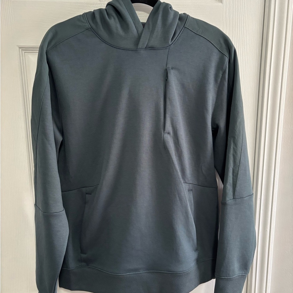 Men’s VRST Pinnacle Hoodie